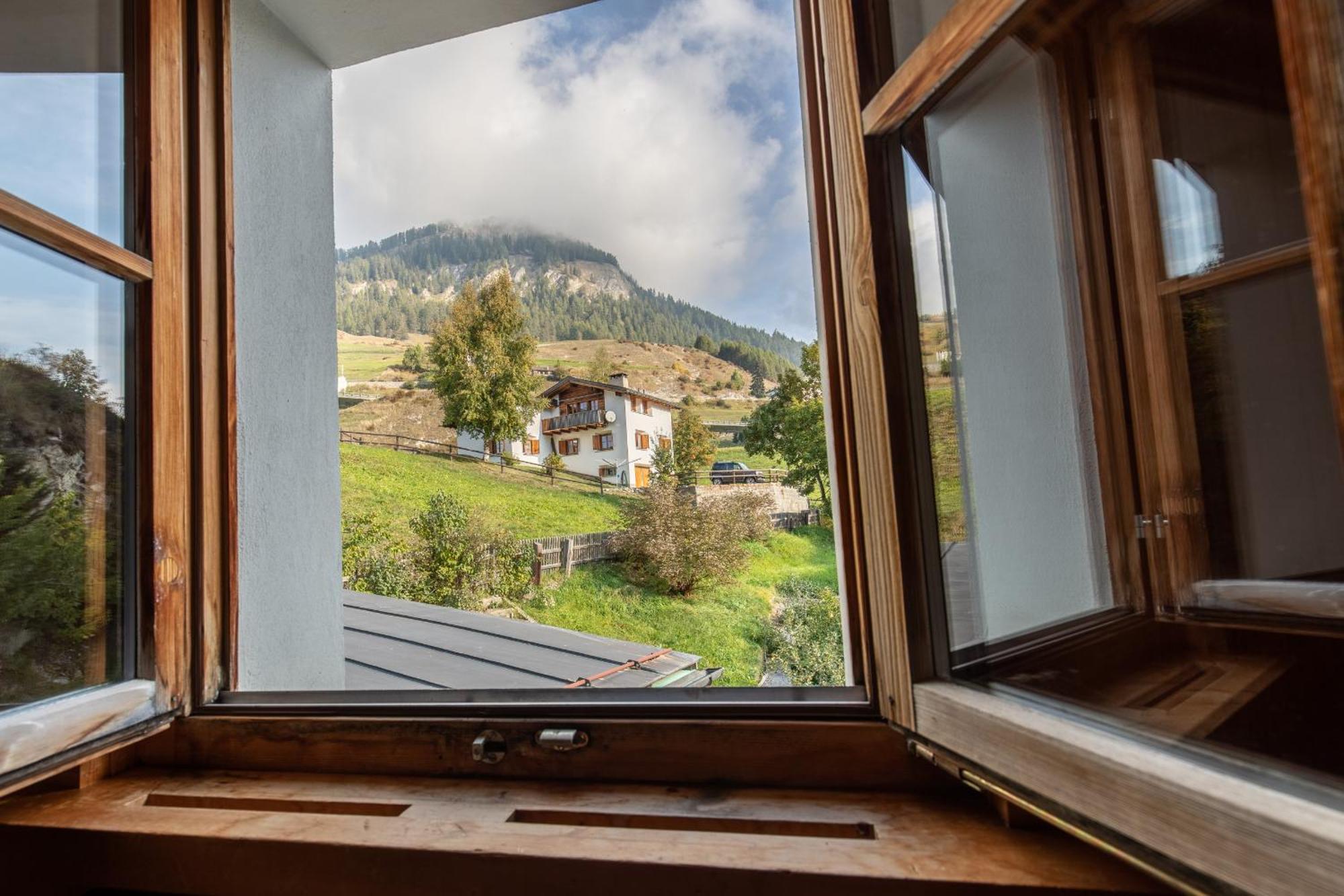 Chasa Muglin Ardez Apartamento Exterior foto