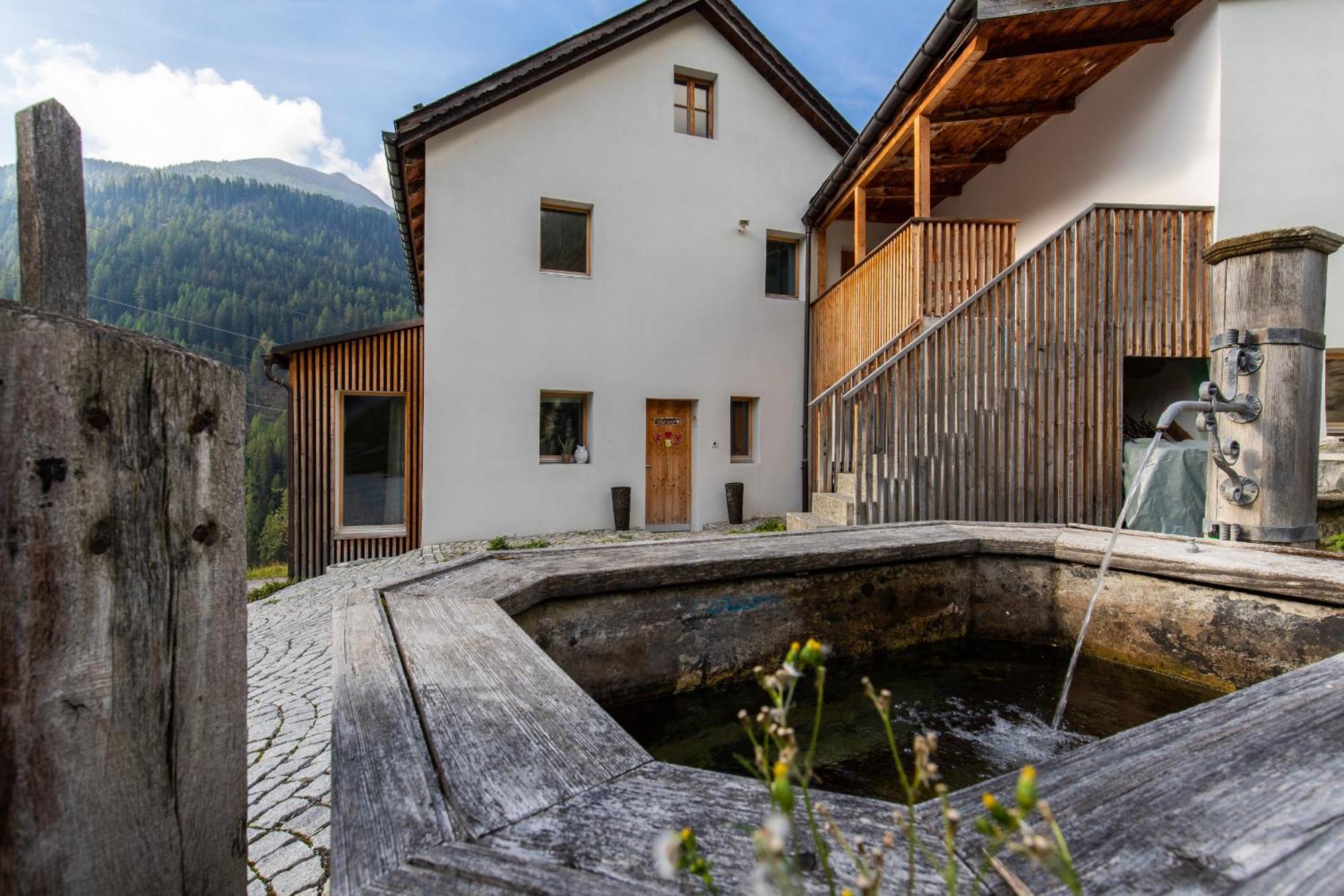 Chasa Muglin Ardez Apartamento Exterior foto